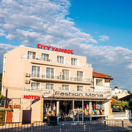 Family Hotel - City Hotel Yambol Ngoại thất bức ảnh