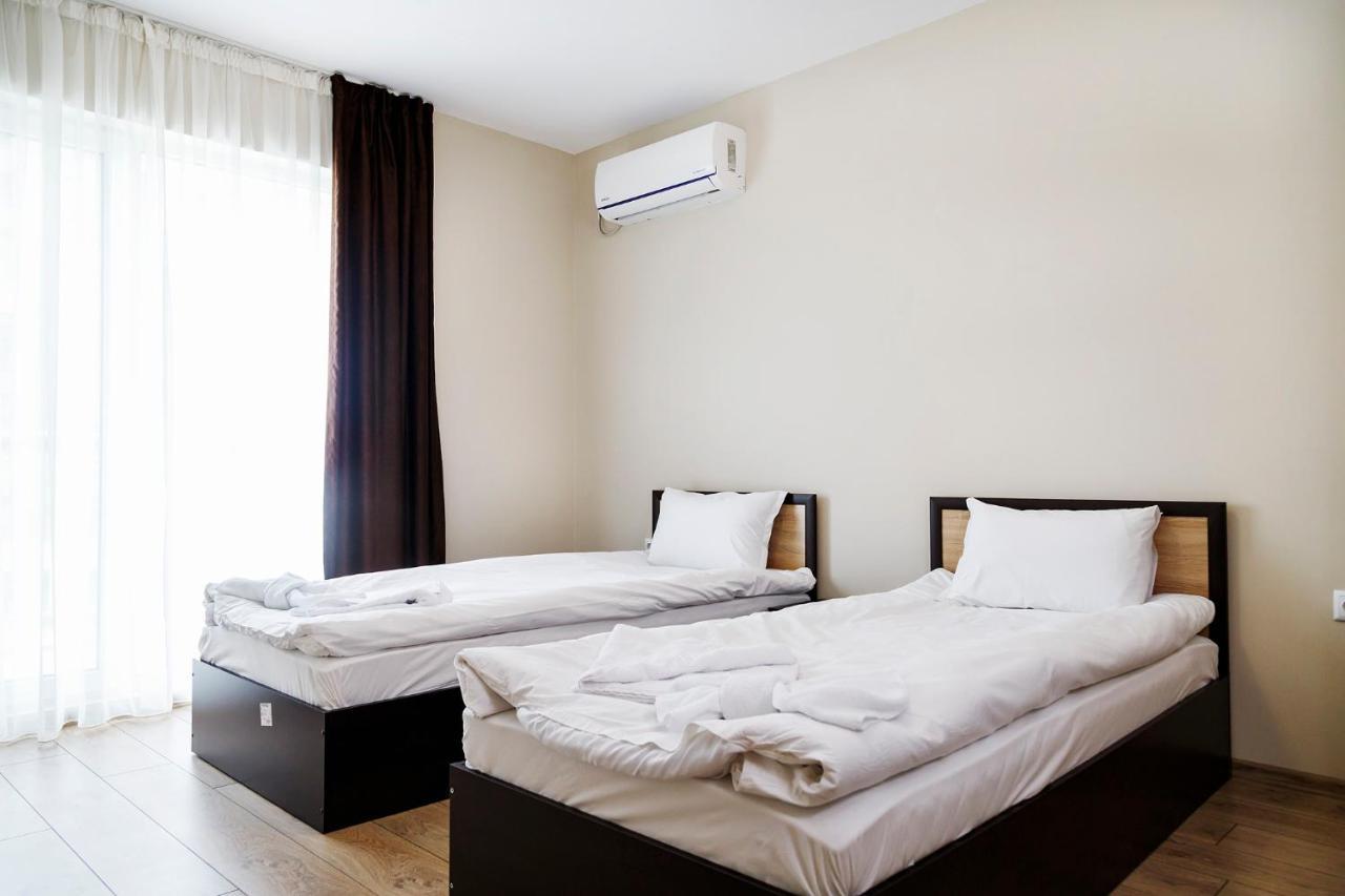 Family Hotel - City Hotel Yambol Ngoại thất bức ảnh