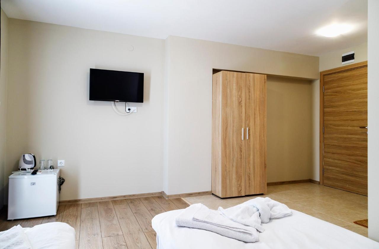 Family Hotel - City Hotel Yambol Ngoại thất bức ảnh