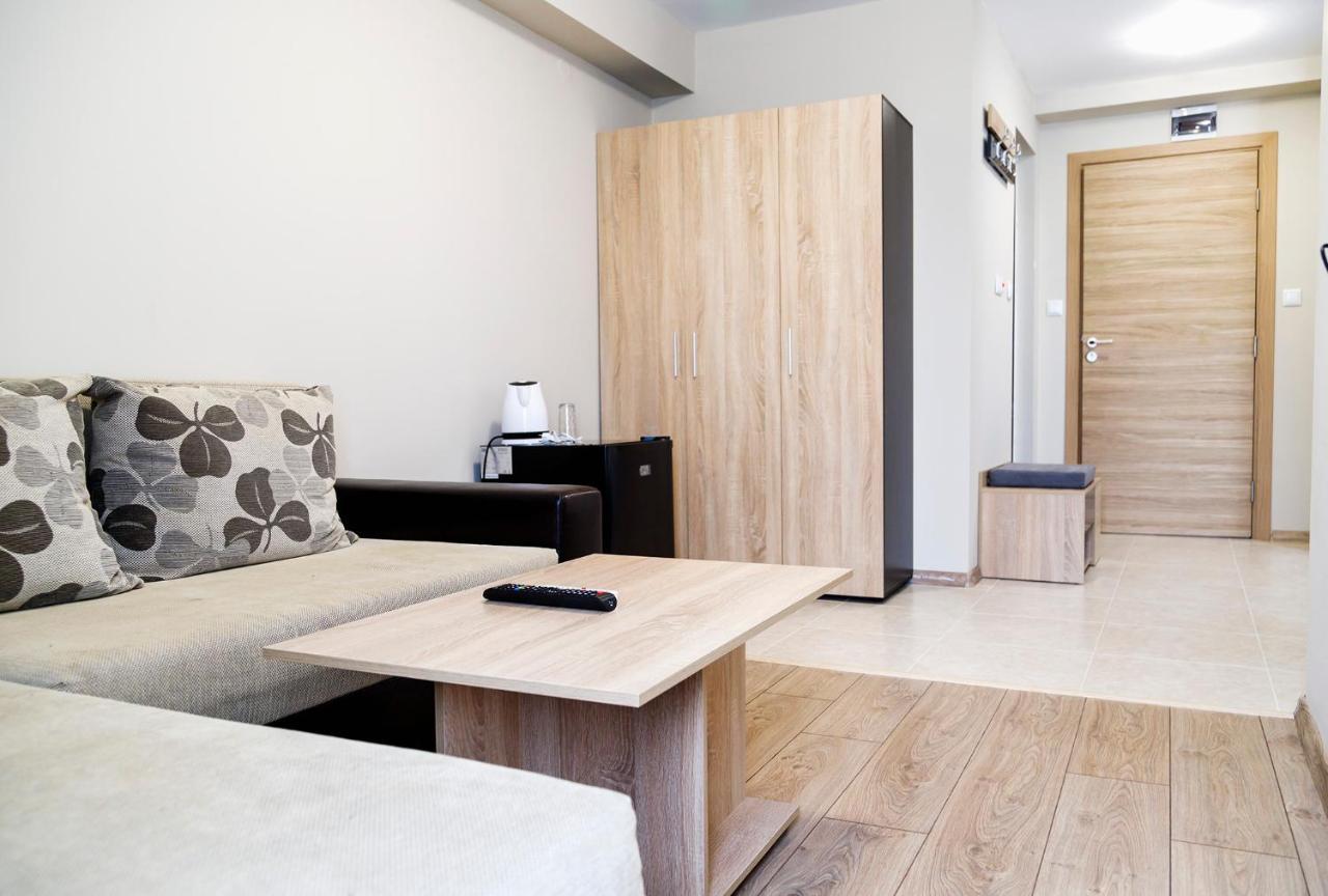 Family Hotel - City Hotel Yambol Ngoại thất bức ảnh
