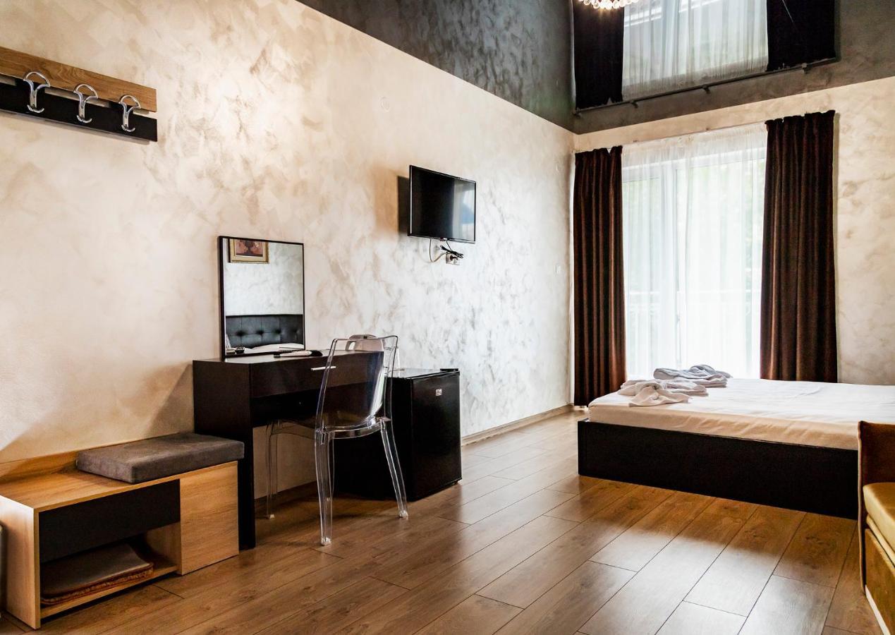 Family Hotel - City Hotel Yambol Ngoại thất bức ảnh