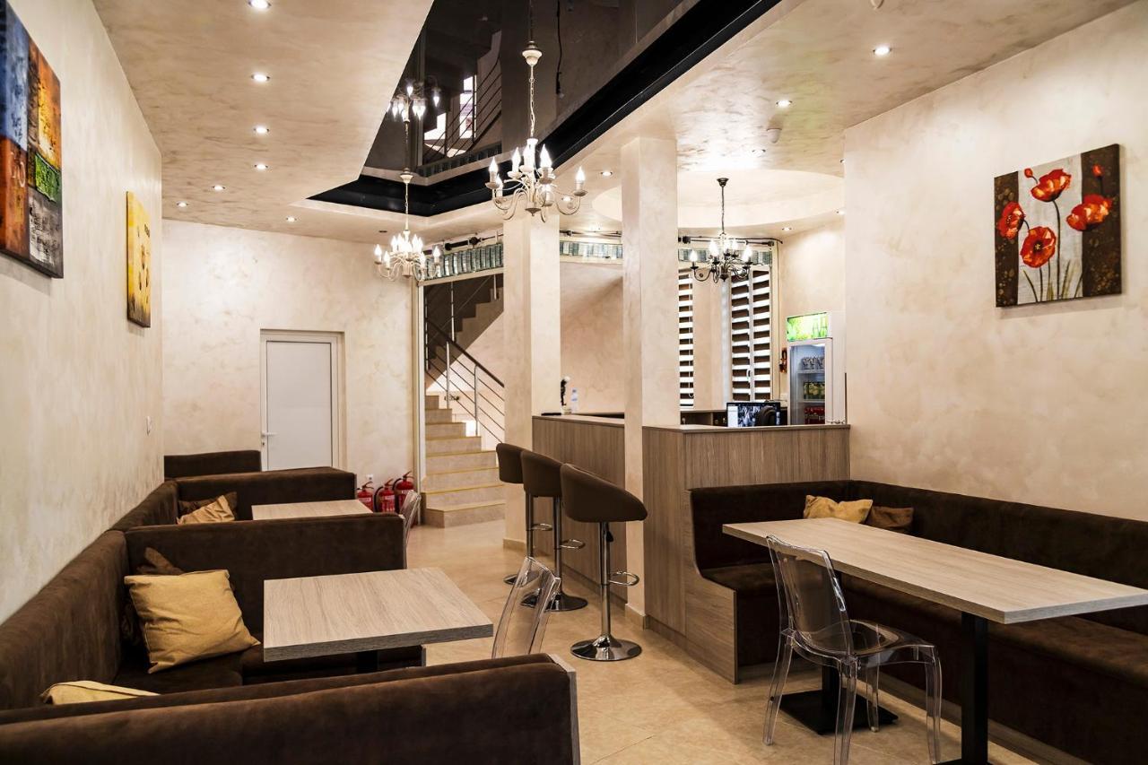 Family Hotel - City Hotel Yambol Ngoại thất bức ảnh